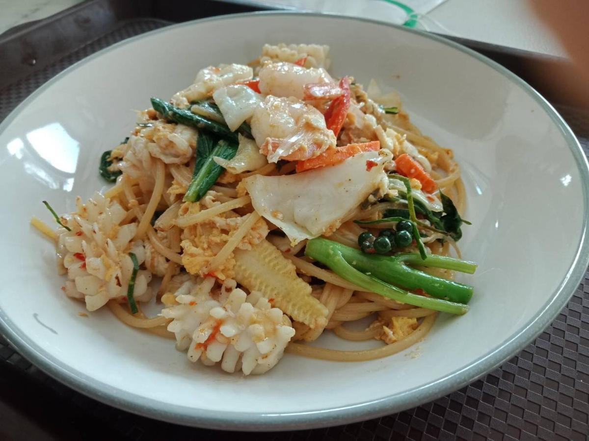 Baan Mae Suvarnabhumi Airport Банкок Екстериор снимка